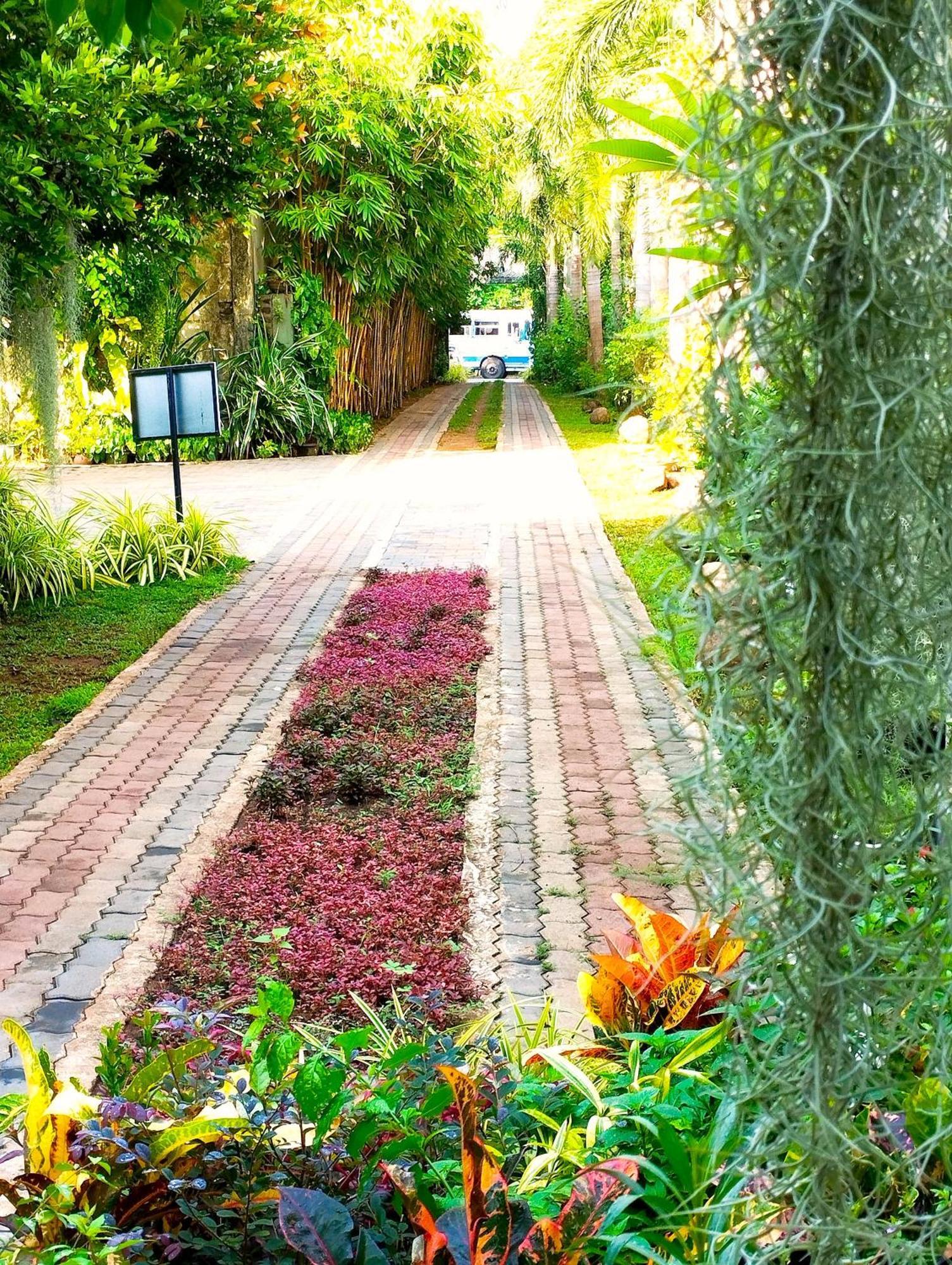 Waasala Leisure Hotel Anuradhapura Exterior photo